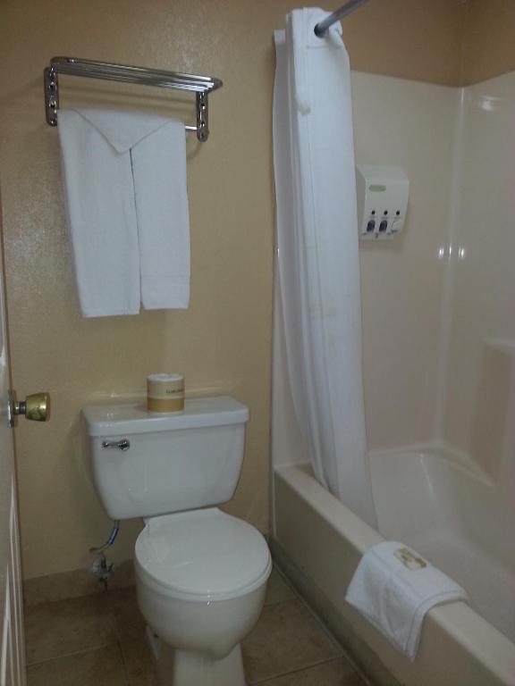 Tahlequah Motor Lodge Room photo